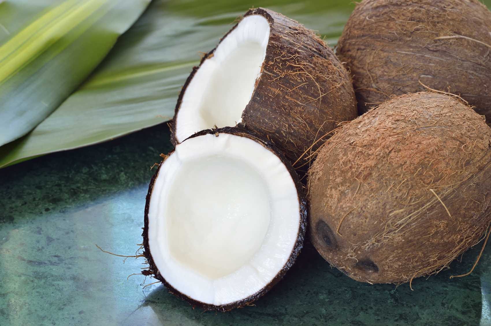 Coconut-Cooking-Oil-Food-And-Drink-Coco-Close-up_Medium